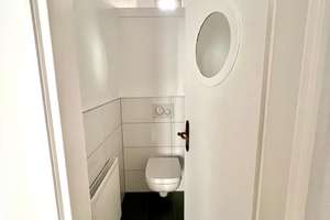 ** BEL ETAGE * GROßZÜGIG GESCHNITTENE 2 ZIMMER ALTBAUWOHNUNG NÄHE FÜRSTENPLATZ** – 40215 Friedrichstadt, Düsseldorf – Vorschaubild 7