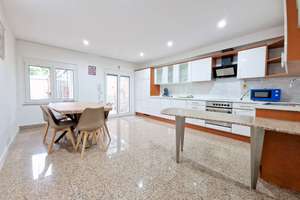 Wow! 8-Zi-LUXUS-Villa auf 4 Etagen: Wintergarten, Terrasse, 2 Balkone, ELW zentral in Lörrach! – Die vollständige Adresse der Immobilie erhältst du vom Anbieter., 79539 Lörrach – Vorschaubild 4
