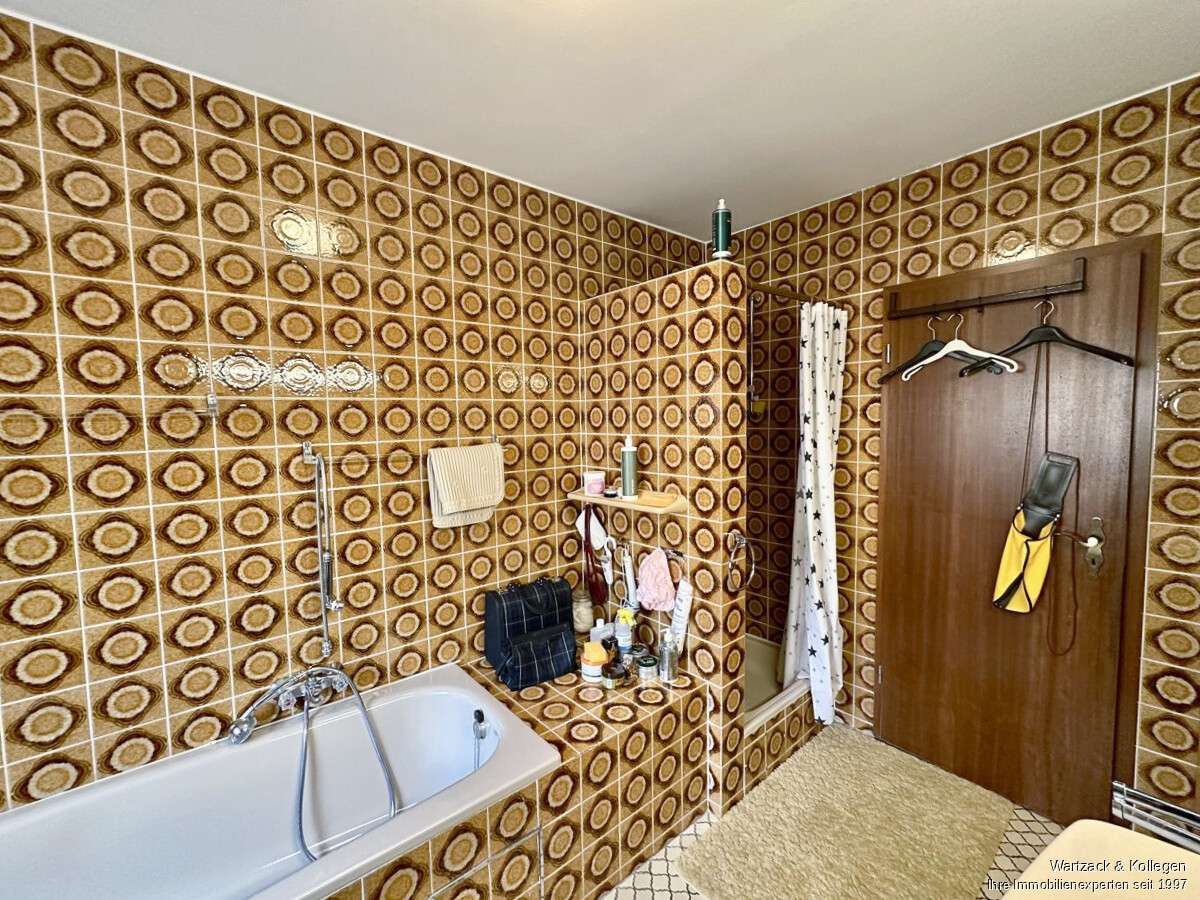 Immobilie in Ammerndorf - * Paradies mit Aussicht *
Einfamilienhaus 
mit Einliegerwohnung 
auf wunderschönem Grundstück - Bild 7