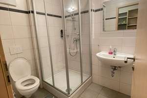 Exklusives 1-Zimmer Studio-Penthouseapartment an Studenten/Praktikanten/Azubis zu vermieten – Ettinger Straße 26A, 85057 Nordwest, Ingolstadt – Vorschaubild 4