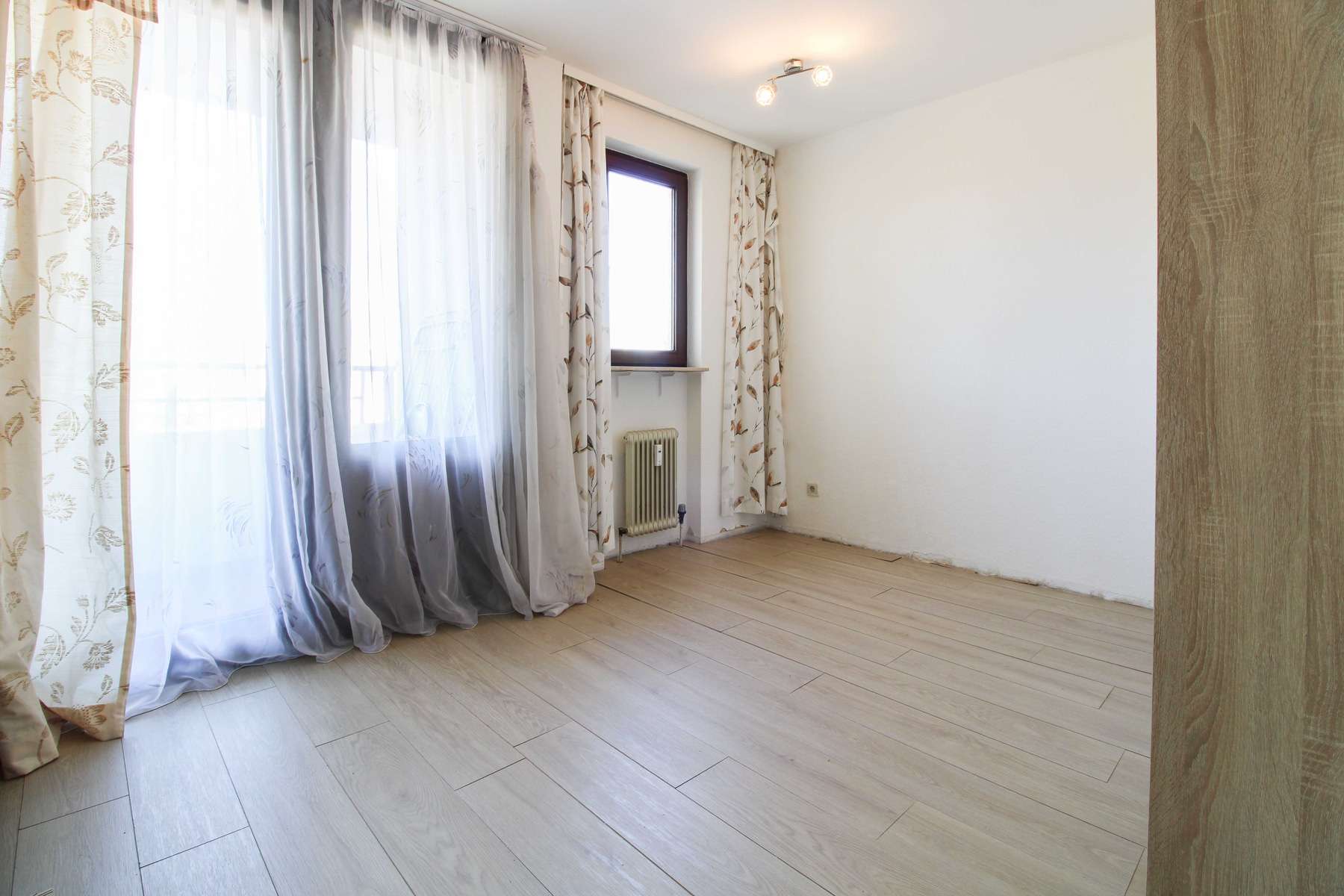 1-Zimmer-Apartment mit Loggia in zentraler Lage, Frankfurt am Main – Bild 2