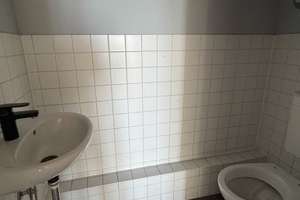 WBS-pflichtiges Familien-Apartment mit Balkon und Wannenbad - ohne Aufzug! – Janusz-Korczak-Straße 18, 12627 Hellersdorf, Berlin – Vorschaubild 8
