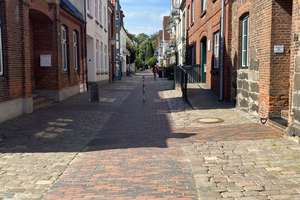 Elegantes Reihenmittelhaus mit 5 Zimmern in Husum – Die vollständige Adresse der Immobilie erhältst du vom Anbieter., 25813 Husum – Vorschaubild 3