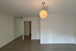 Sanierte 2-Zimmer-Wohnung mit Süd-Terrasse u. Duplexparkplatz in Schwabing-Biederstein (unvermietet) – Maasweg 1, 80805 Biederstein, München – Vorschaubild 12