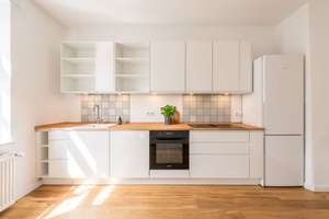 Lichtdurchflutete 2-Zimmer-Altbauwohnung mit Charme und Südbalkon am Zenettiplatz – Die vollständige Adresse der Immobilie erhältst du vom Anbieter., 80337 Am Schlachthof, München – Vorschaubild 7