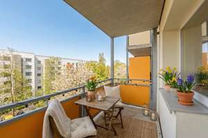sonnige 4-Zimmer-Wohnung mit Balkon in grüner Umgebung – Am Bernsdorfer Hang 11, 9126 Bernsdorf, Chemnitz – Vorschaubild 8