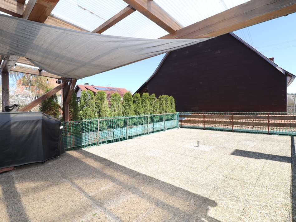 Überdachte Dachterrasse