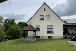 Einfamilienhaus mit Garten und Gartenhäuschen auf dem Land – Coburg (Kreis) – Vorschaubild 3