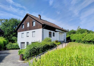 Großzügiges Ein- oder Zweifamilienhaus, vielseitig nutzbar & mit Entwicklungspotenzial