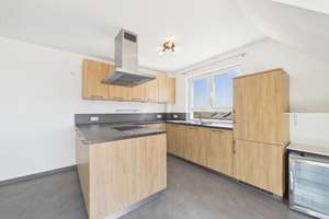 Attraktive Dachgeschosswohnung: 3 Zimmer, großer Balkon, EBK & TG mit Wallbox – Die vollständige Adresse der Immobilie erhältst du vom Anbieter., 75392 Deckenpfronn – Vorschaubild 7