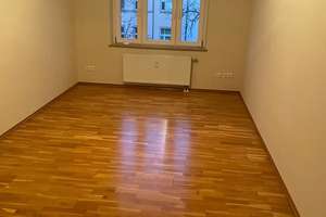 Charmante 3-Zimmer-Wohnung mit 2 Bädern und 2 Balkonen im 3.OG in Dresden-Gruna