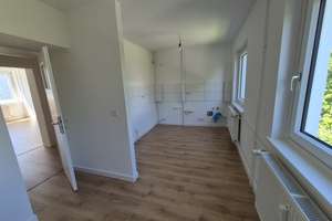 2 Zimmer mit Balkon, hell, zentral, Nähe MHH,  gute Verkehrsanbindung, im Grünen – Die vollständige Adresse der Immobilie erhältst du vom Anbieter., 30655 Groß-Buchholz, Hannover – Vorschaubild 3