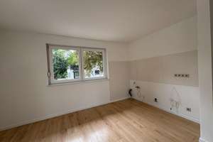 Ab sofort und von Privat! Traumlage in Schweinheim: 3 Zimmer, großer Balkon, 2 Bäder, 1. OG – Horionstr. 42, 53177 Schweinheim, Bonn – Vorschaubild 3