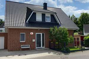 Geräumiges, gepflegtes 4-Zimmer-Haus mit gehobener Innenausstattung in Gelsenkirchen Hassel – Die vollständige Adresse der Immobilie erhältst du vom Anbieter., 45896 Hassel, Gelsenkirchen – Vorschaubild 1