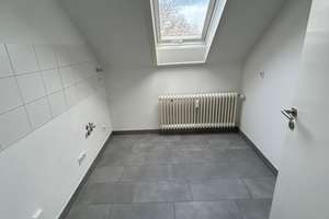 Sonnige 1-Zimmer-Dachgeschosswohnung mit Balkon in Krefeld – Viktoriastr. 138, 47799 Cracau, Krefeld – Vorschaubild 13