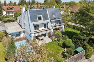 Stilvolle Doppelhaushälfte mit schönem Garten und Außenpool in begehrter Lage von München-Trudering – Die vollständige Adresse der Immobilie erhältst du vom Anbieter., 81825 Gartenstadt Trudering, München – Vorschaubild 1