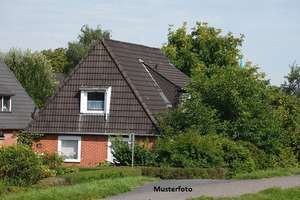 Einfamilienhaus mit Doppelgarage - großzügig und modern gestaltet