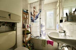 Provisionsfrei! Freiwerdende & freundliche 2-Zimmer-Wohnung im 1.OG in nettem MFH am Wöhrder See – Die vollständige Adresse der Immobilie erhältst du vom Anbieter., 90489 Wöhrd, Nürnberg – Vorschaubild 4