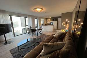 Exklusiv wohnen am Dom: 4-Zimmer-Designwohnung mit Balkon & 2 Bädern – Einziehen & wohlfühlen!