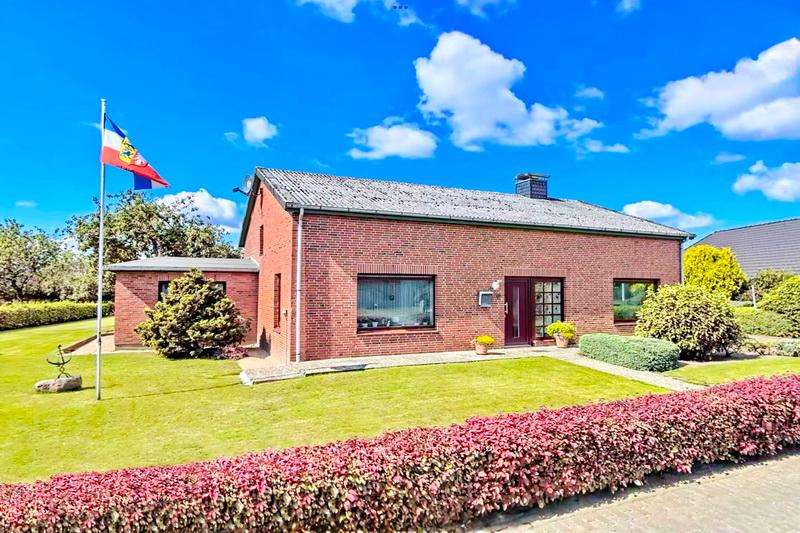 Riesiger Bungalow zum Schnäppchenpreis mitten im Grünen – Wohnen auf ca. 256m² Wohn-/Nutzfläche!, Rendsburg Eckernförde Kreis – Bild 2