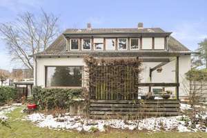 Ansprechendes & solides Ein- bis Zweifamilienhaus auf einem Eckgrundstück in bester Lage – Die vollständige Adresse der Immobilie erhältst du vom Anbieter., 30559 Kirchrode, Hannover – Vorschaubild 2