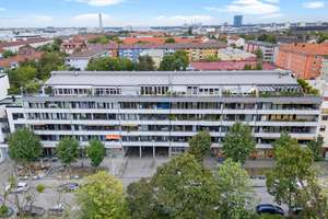 Milbertshofen: 3 Zi. | ca. 91 m² | 4. OG | gr. Balkon | techn. kernsaniert | 2 Bäder | offene Küche