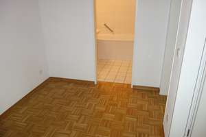 EXKLUSIV BILK NÄHE UNI HELL + RUHIG ERDGESCHOSS MIT TERRASSE KOMPLETT PARKETT WANNENBAD TG-STELLPL. – Himmelgeister Straße 179, 40225 Flehe, Düsseldorf – Vorschaubild 10