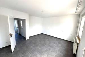 Charmantes Reihenhaus: Garage, Garten & 3 Bädern, 6,5 KWP PV-Anlage, in ruhiger Lage von H-Bothfeld – Die vollständige Adresse der Immobilie erhältst du vom Anbieter., 30179 Bothfeld, Hannover – Vorschaubild 10