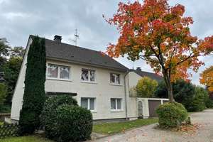 Freistehendes Einfamilienhaus mit Einliegerwohnung in ruhiger Lage von Witten-Rüdinghausen – Die vollständige Adresse der Immobilie erhältst du vom Anbieter., 58454 Rüdinghausen, Witten – Vorschaubild 1