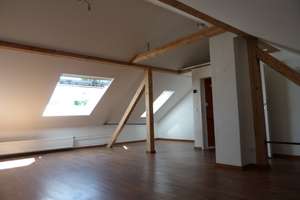 Wohnen mit Charakter: Reihenmittelhaus in Schwabach – Wolfgang-Fries-Str. 34, 91126 Forsthof, Schwabach – Vorschaubild 1