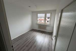 Zuhause mit 2,5 Zimmern und Balkon in Kiel – Charls-Ross-Ring 68, 24106 Wik, Kiel – Vorschaubild 5