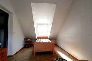 EFH im Zentrum von Rhauderfehn * 6 ZKB * Kanallage * Bj. 1962 * 1294 m² Grundstück * – Die vollständige Adresse der Immobilie erhältst du vom Anbieter., 26817 Rhauderfehn – Vorschaubild 26