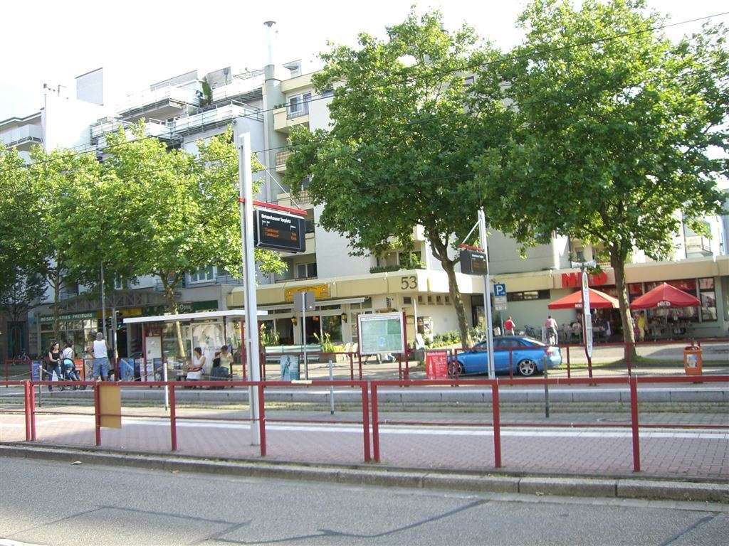 Immobilie in Freiburg im Breisgau - 1 Zimmerwohnung im 1. OG eines Wohn- und Geschäftshauses - Bild 0