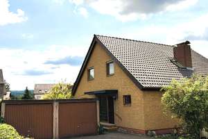 Platz für neue Ideen: Freistehendes Einfamilienhaus mit Garten in Schorndorf – Die vollständige Adresse der Immobilie erhältst du vom Anbieter., 73614 Schorndorf – Vorschaubild 1