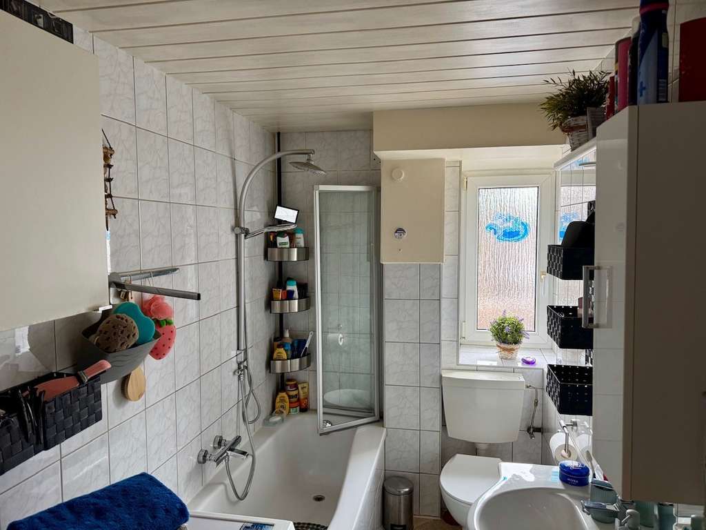 Immobilie in Bischofswiesen - Solide Kapitalanlage: Vermietete 3-Zimmer-Wohnung mit Garage in zentraler Lage von Bischofswiesen - Bild 1