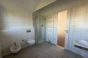 Moderne Premium-Wohnung  im Einfamilienhaus mit Einbauküche und Balkon in Bielefeld-Quelle. Ca.140qm – Albertstraße 7D, 33649 Brackwede, Bielefeld – Vorschaubild 5