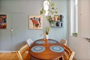 Stuck trifft Stil – Wohnjuwel mit architektonischer Finesse und 2 Balkonen im Prenzlauer Berg – Berlin – Vorschaubild 7