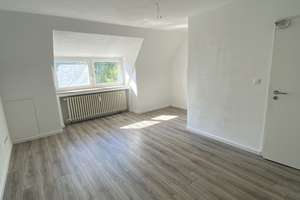 renoviertes Dachgeschoss-Studentenapartment Köln-Nippes am Park