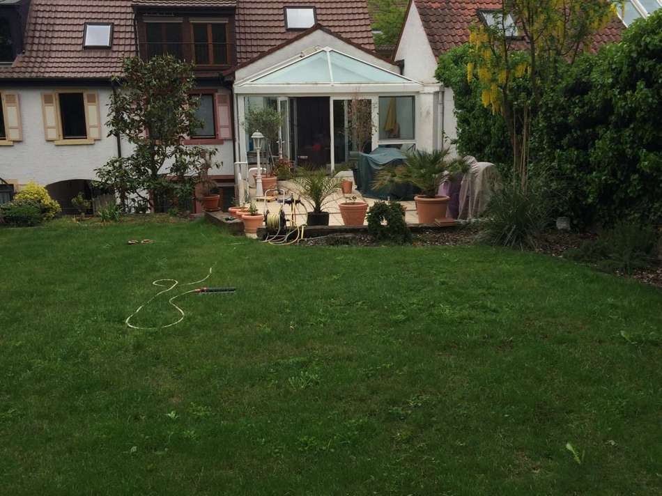 32  Blick Garten Haus