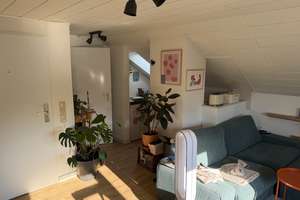 Gemütliche 1 Zimmer Wohnung mit großer separater Abstelllfläche