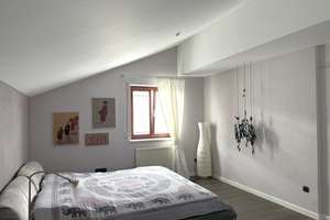 Familienhaus mit Einliegerwohnung und idyllischem Garten (U-Bahn Nähe) – Die vollständige Adresse der Immobilie erhältst du vom Anbieter., 80939 Freimann, München – Vorschaubild 6