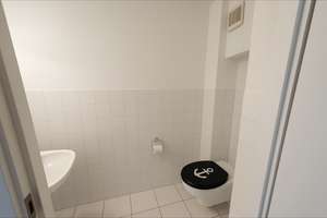 - ERSTBEZUG NACH MODERNISIERUNG 
Maisonette-Dachgeschosswohnung mit traumhafter Aussicht – Die vollständige Adresse der Immobilie erhältst du vom Anbieter., 70599 Schönberg, Stuttgart – Vorschaubild 13