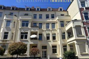 Stilvoll renovierte Altbauwohnung mit Balkon in begehrter Südstadtlage!