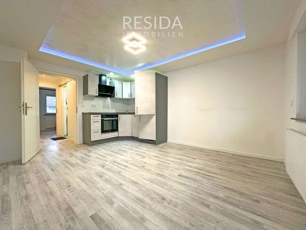 Immobilie in Ditzingen - Ditzingen: Modernisierte 2-Zi.-Wohnung mit Terrasse und Gartenanteil - Bild 1