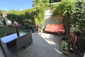 Idyllisch im alten Dorfkern! - Moderne 2-Zimmer-Wohnung mit Terrasse und Garten!