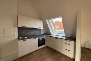 Möblierte, helle Dachgeschosswohnung nach Sanierung – Planckstraße 1, 70184 Gablenberg, Stuttgart – Vorschaubild 10
