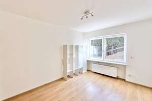 EIN PARADIES FÜR EINE FAMILIE MIT HUND! TOLLES EINFAMILIENHAUS IN TOPLAGE VON WI-KOHLECK – Die vollständige Adresse der Immobilie erhältst du vom Anbieter., 65199 Dotzheim, Wiesbaden – Vorschaubild 42