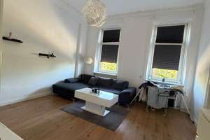 2,5-Zimmer-Altbauwohnung mit Balkon in Lübeck-St. Lorenz Süd