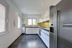 Stilvolles Altbau-Stadthaus mit Garten – Familienidylle und Charme vereint – Die vollständige Adresse der Immobilie erhältst du vom Anbieter., 50823 Neuehrenfeld, Köln – Vorschaubild 8