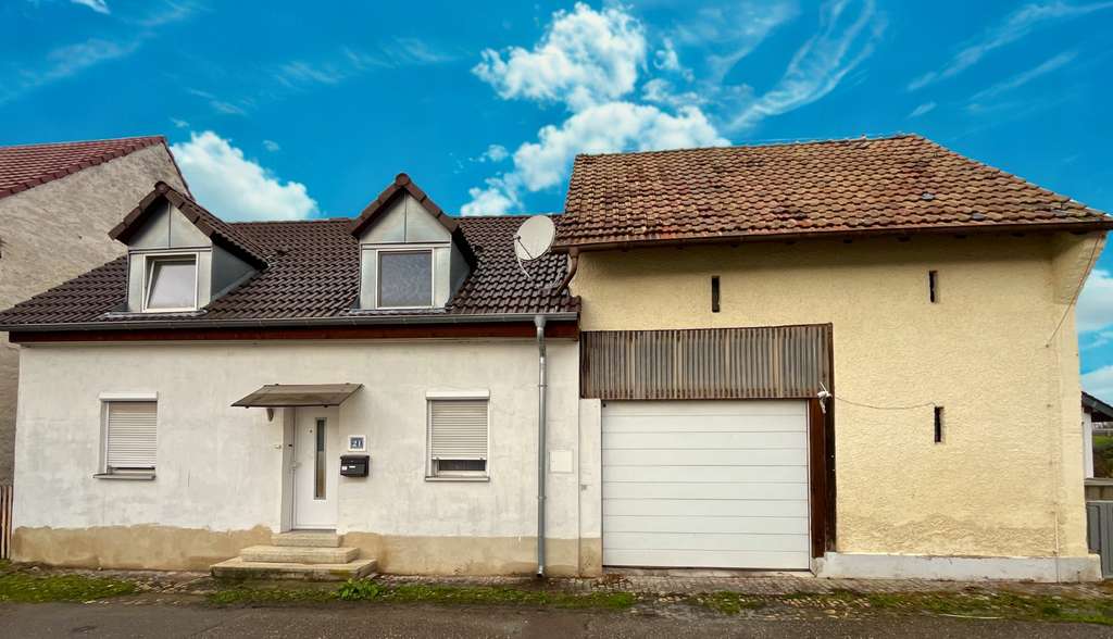 Immobilie in Neuenburg am Rhein - Saniertes Einfamilienhaus mit ausbaufähiger Scheune - Bild 1